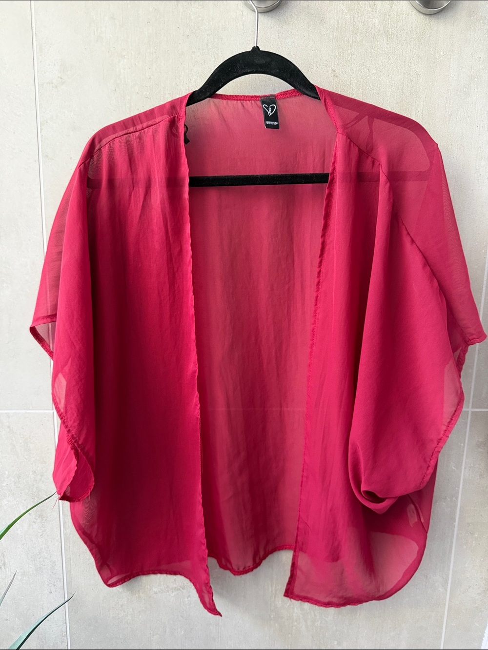 Maroon Sheer Open Front Kimono. Size: Medium!
